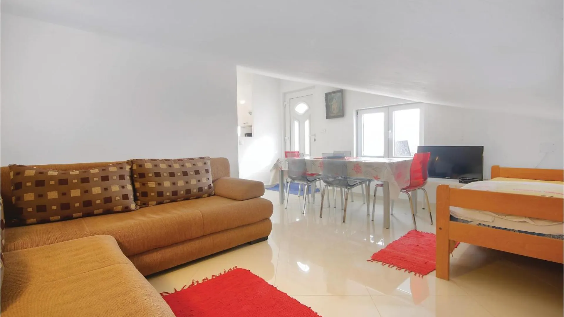 Cozy Apartment In Medulin With Kitchen Croatie